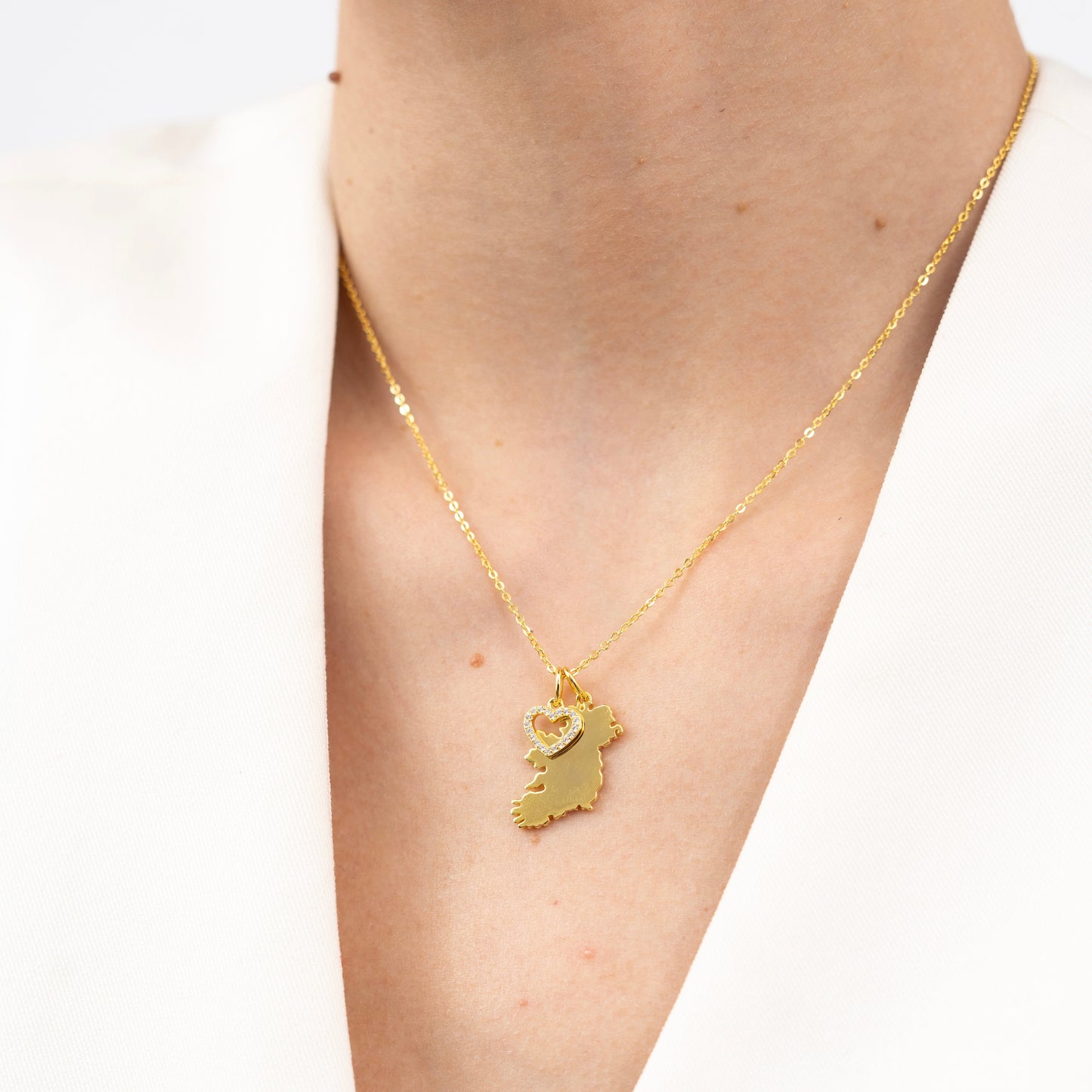 Heart Irish Map Necklace-Dazzledvenus
