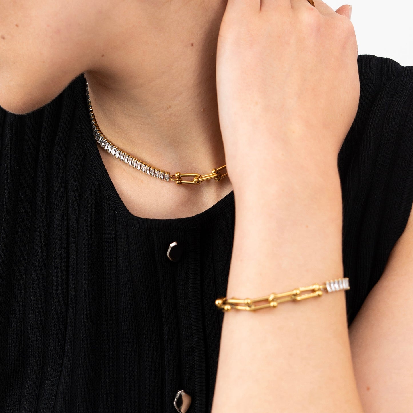 Billie Horseshoe Tennis Bracelet-Dazzledvenus