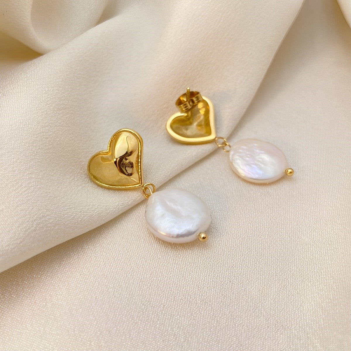 Pearl & Heart Drop Earring-Dazzledvenus