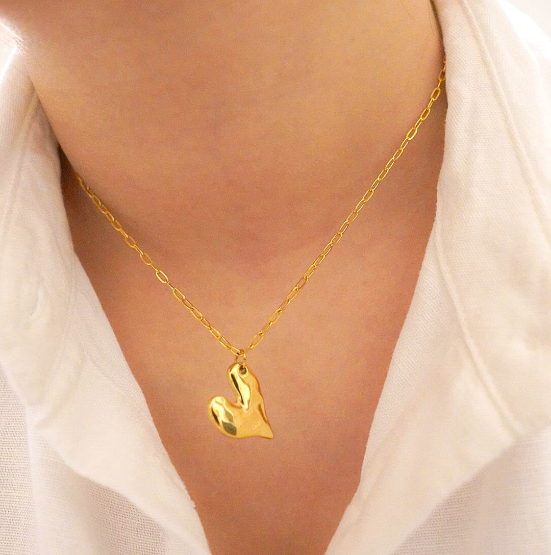 Heart Of Venus Hammered Necklace