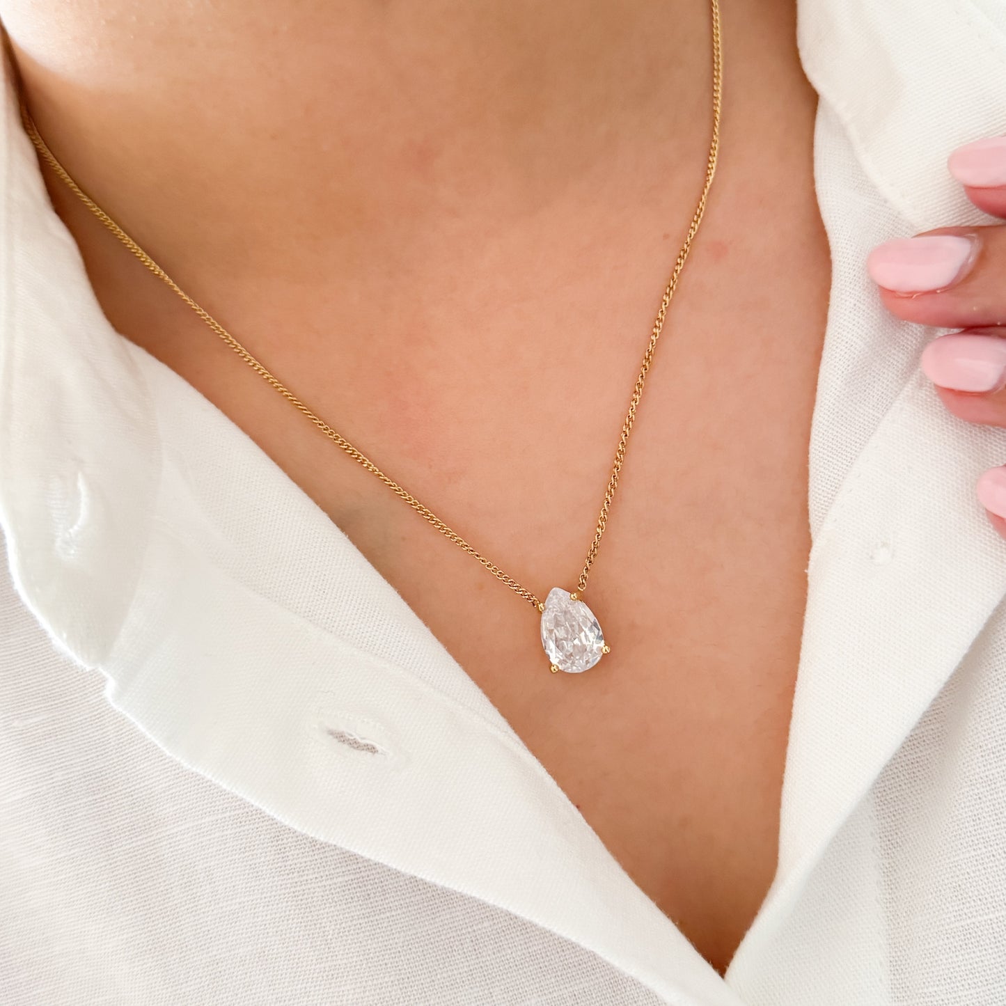 Fia Tear Drop Necklace-Discover sophistication with our Royal Stars Minimalist Pearl Necklace. Elevate your style with this timeless accessory. Order yours today! 🏆-Dazzledvenus