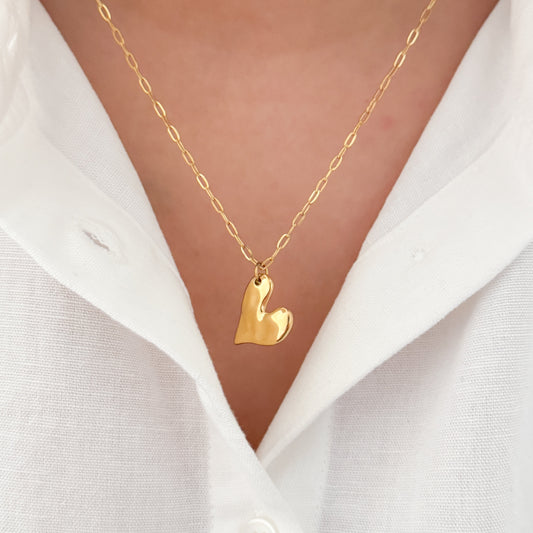 Heart Of Venus Hammered Necklace