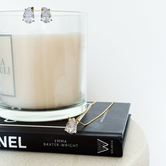 Fia Tear Drop Necklace-Discover sophistication with our Royal Stars Minimalist Pearl Necklace. Elevate your style with this timeless accessory. Order yours today! 🏆-Dazzledvenus