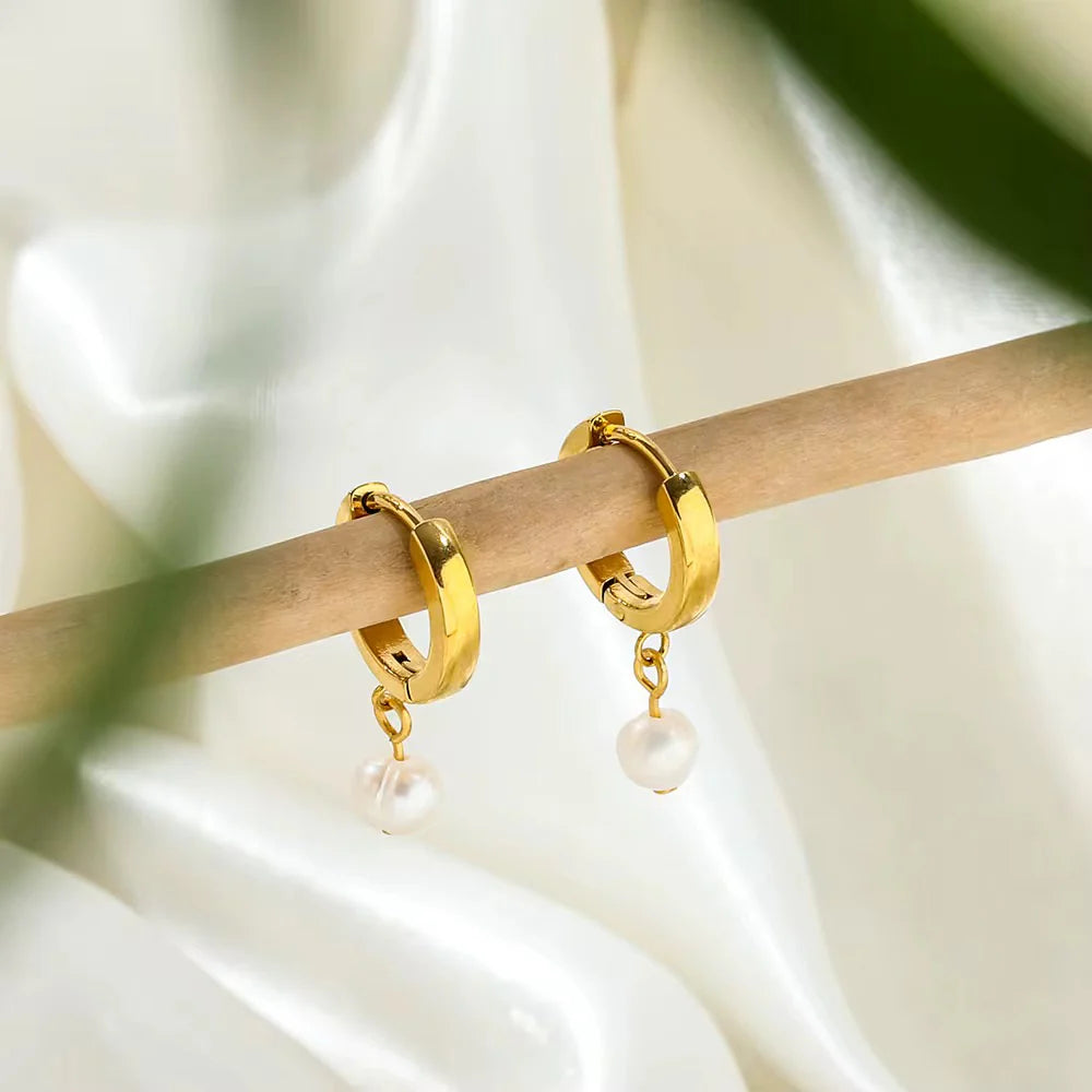 Alice Pearl Hoop Earring