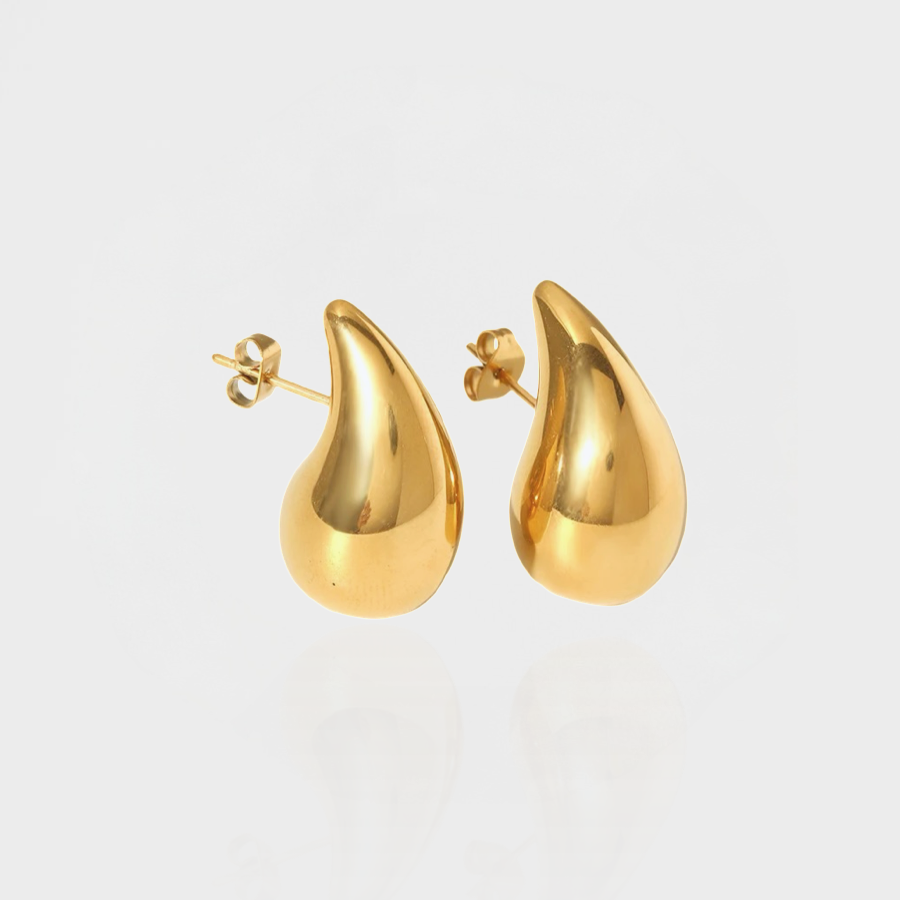 Savi Teardrop Earring-Dazzledvenus