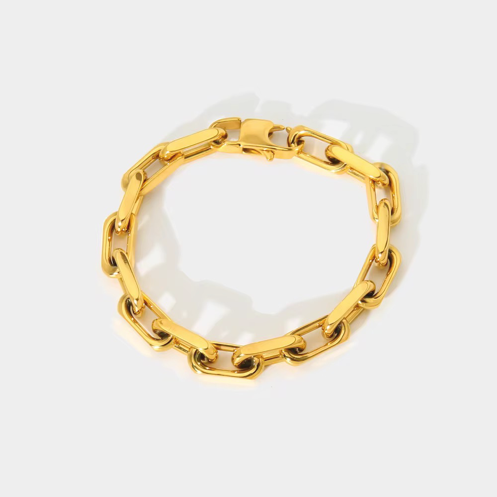 Bold Paperclip Magma Bracelet