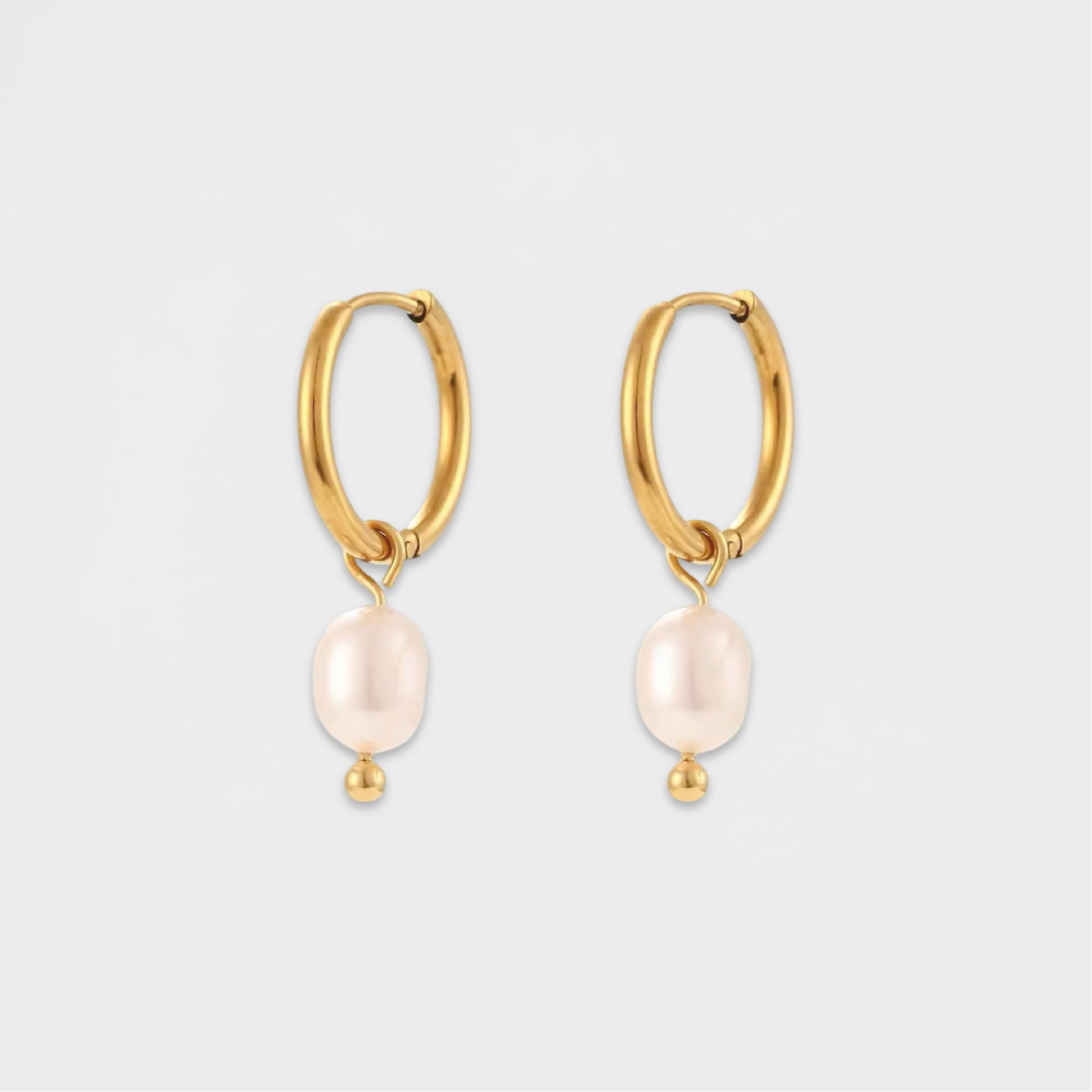 Alice Pearl Hoop Earring