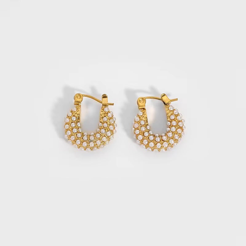 Pearl Cluster Huggie Hoop Earring