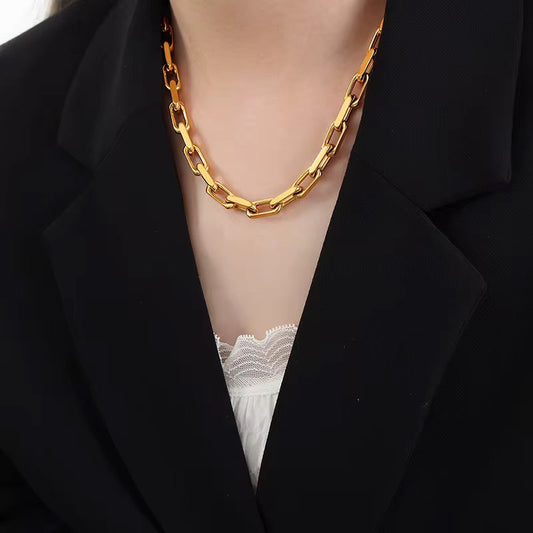 Bold Paperclip Magma Necklace