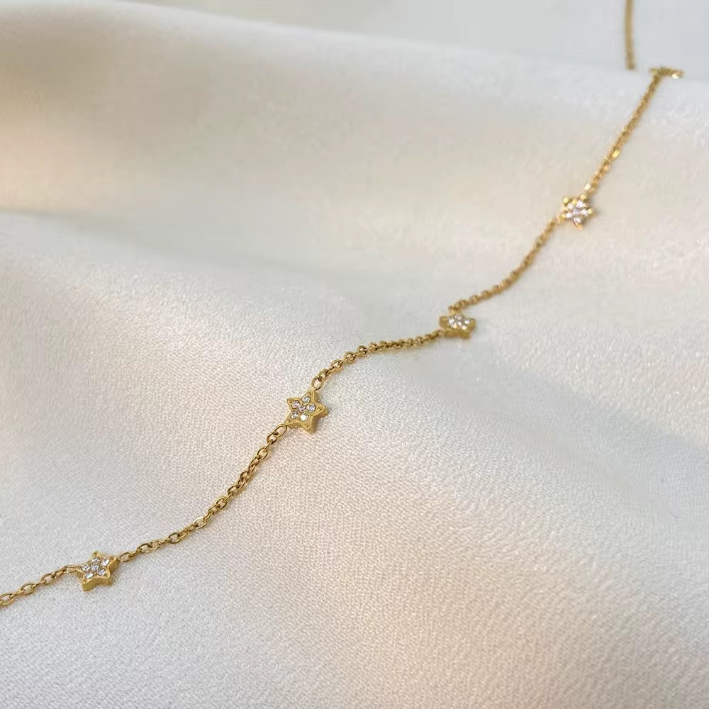 Delicate Star Shine Necklace