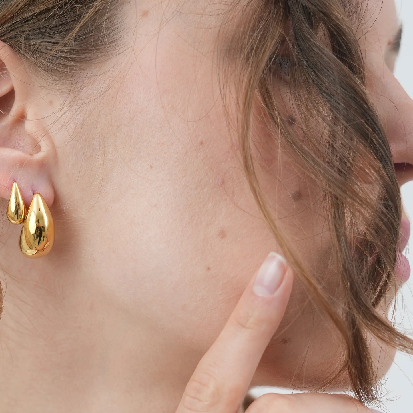Signature Teardrop Stud Earring