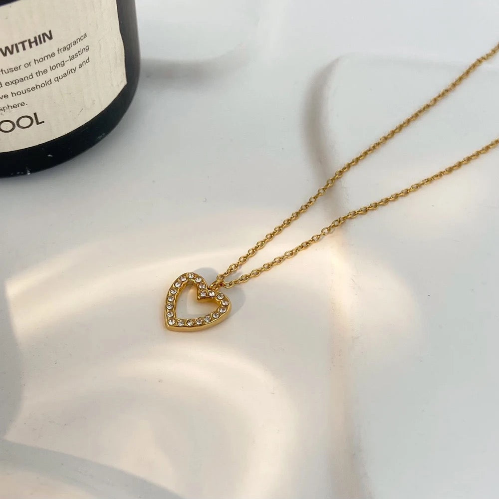 CZ Love Heart Pendant Necklace-Dazzledvenus