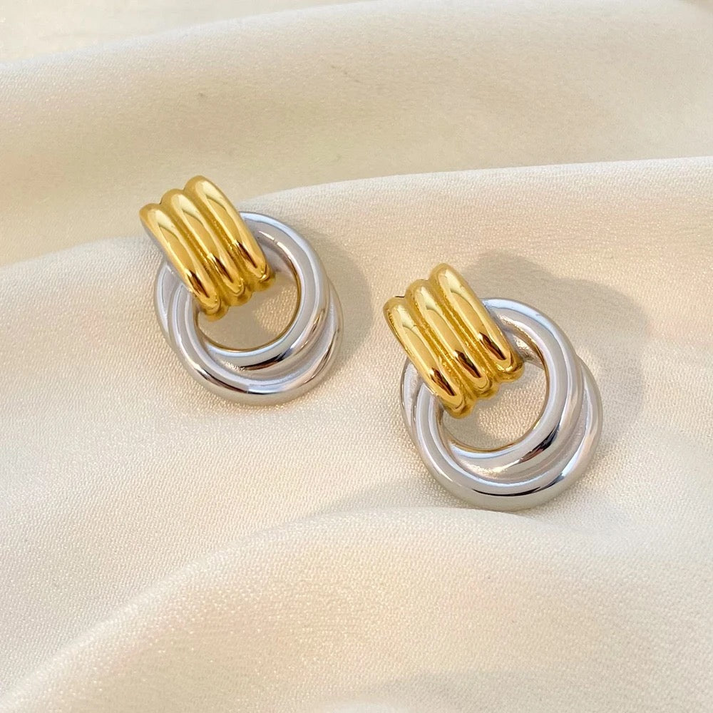 Trinity Knot Earrings-Shop our collection of romantic and stylish heart hoop earrings online. Find the perfect accessory to express your love and elevate your style. Purchase now!💟-Dazzledvenus