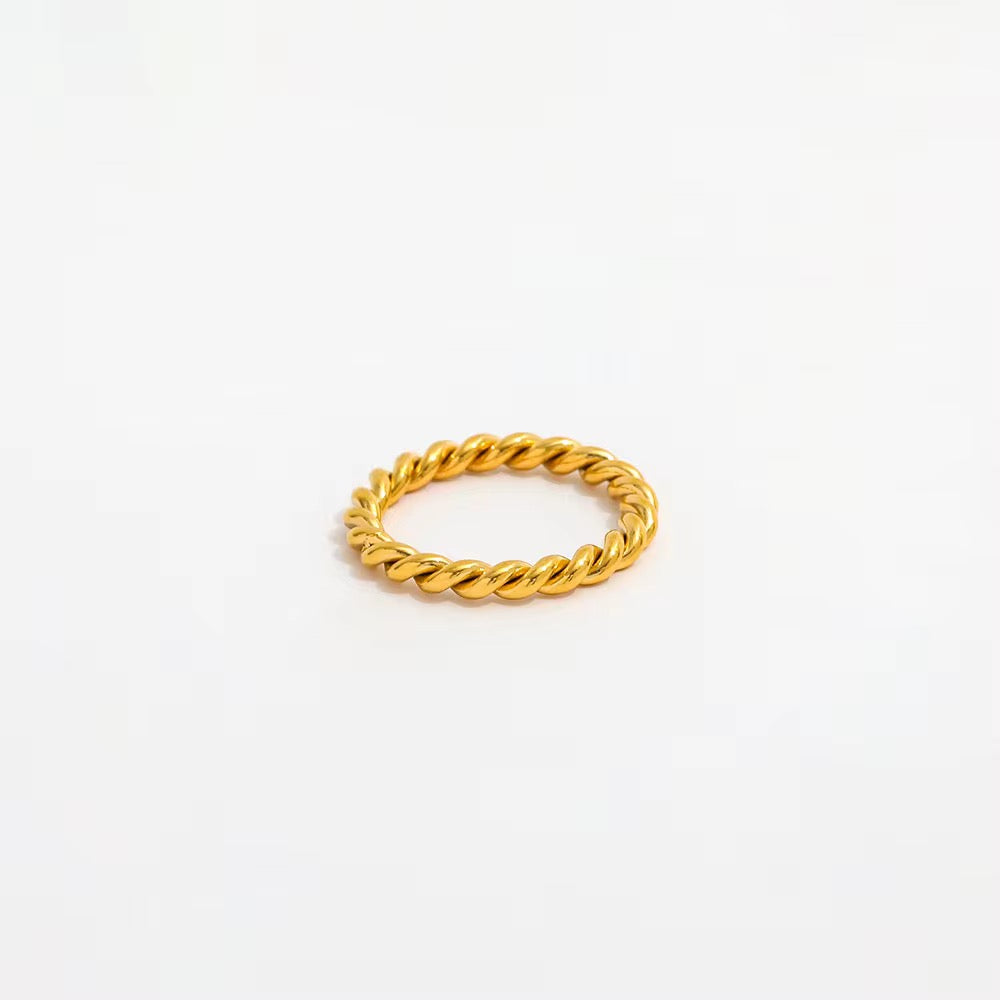 Twisted Rope Band Ring