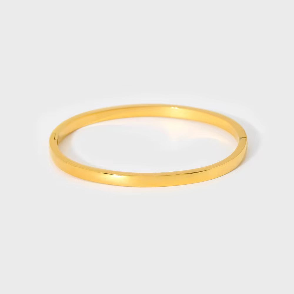 Heirloom Sleek Bangle-Dazzledvenus