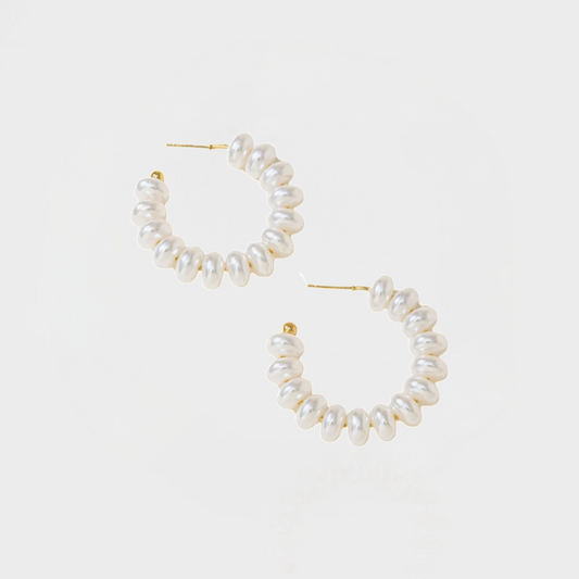 Oasis Pearl Hoop Earring-Indulge in sophistication with our collection of pearl drop hoop earrings. Explore exquisite designs combining pearls and hoops for a refined and elegant look.✨-Dazzledvenus