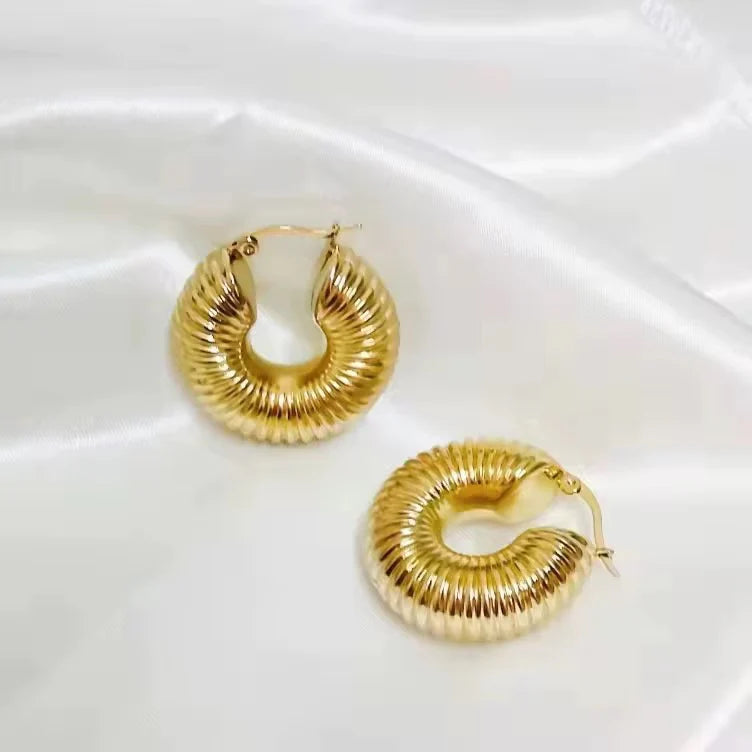 Luxe Ripple Hoop Earring