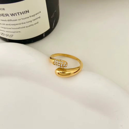 Crossover Pavè Ring