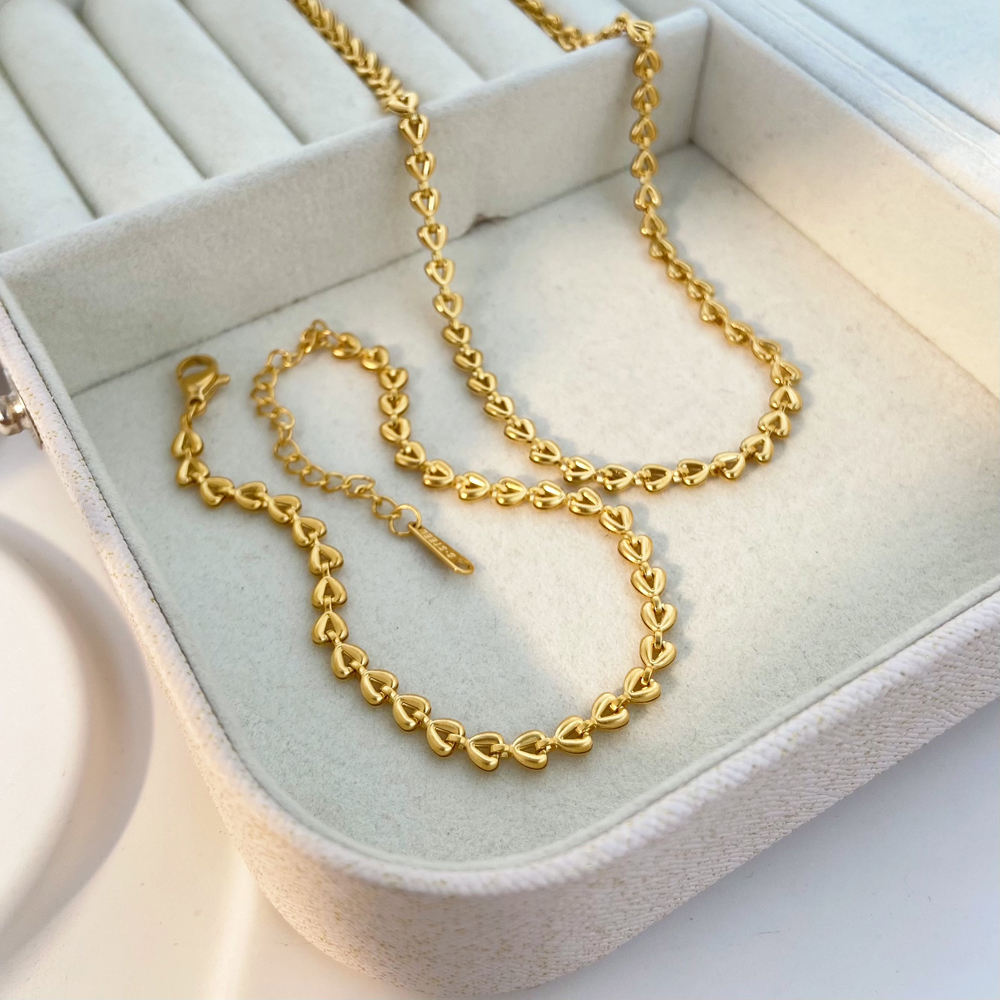 Tiny Hearts Minimal Necklace