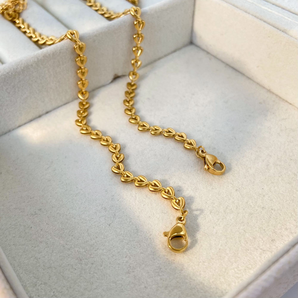 Tiny Hearts Minimal Necklace