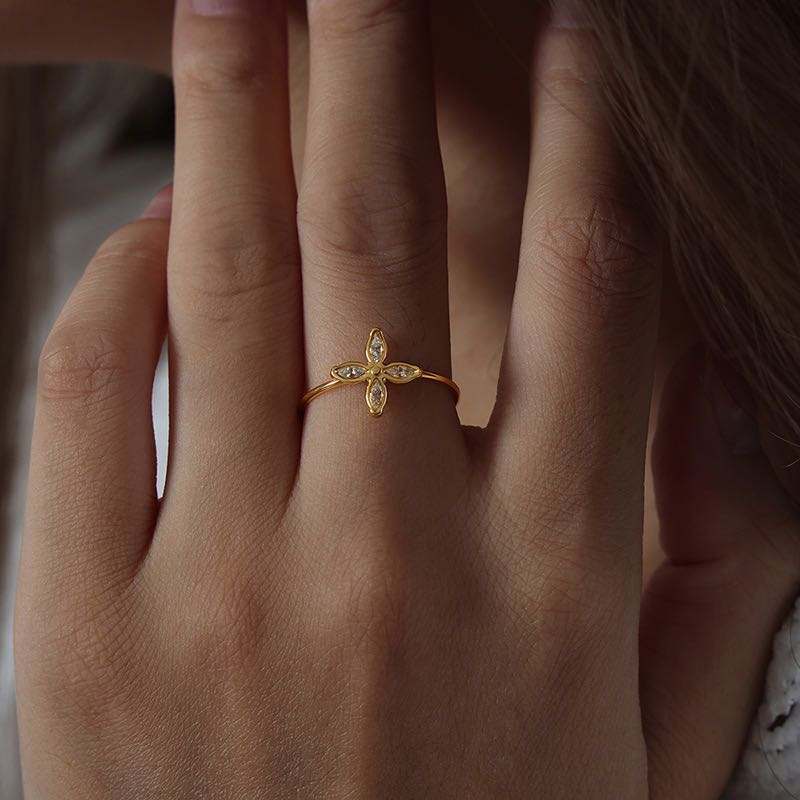 Zircon Four Leaf Flower Minimalist Adjustable Ring